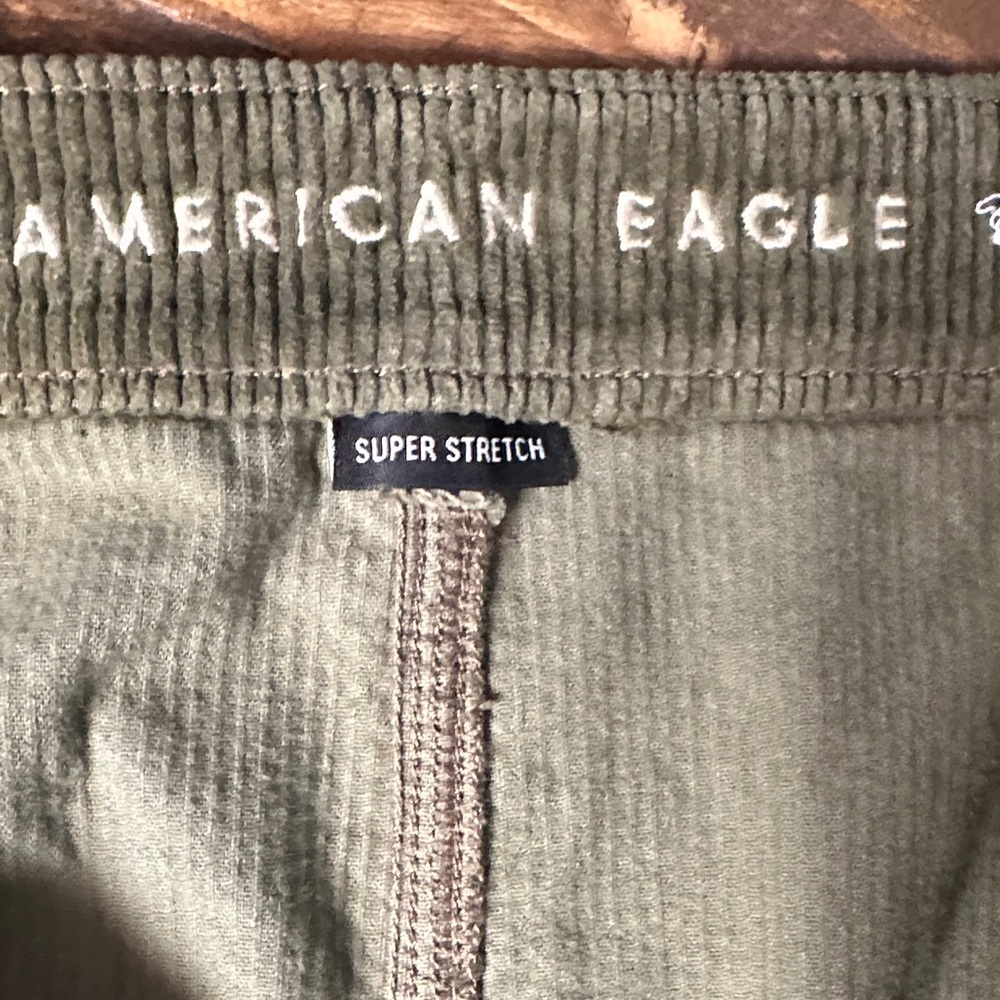 American Eagle Outfitters Green Corduroy Mini Skirt Size 2 NWOT - Picture 5 of 9